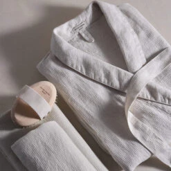 Serviette De Toilette -Cosmétiques Soldes 11 21 Encart Secondaire Textiles OMCS 2021 TINY 8d8b6b93 9082 45d0 9562 2e64f615710b