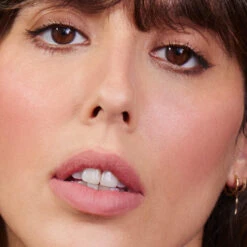 Bisou Blush Crème -Cosmétiques Soldes 2vfr bisou blush aissa carre