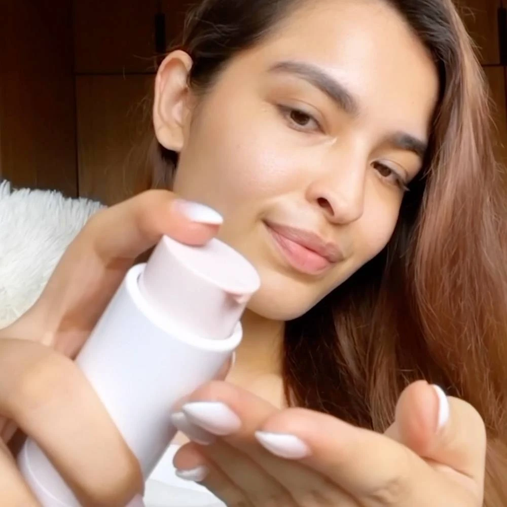 RMS Beauty Re-Evolve Radiance Locking Primer Base De Teint Éclat 4 RMS Beauty Re-Evolve Radiance Locking Primer Base De Teint Éclat – Image 4