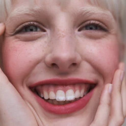 Bisou Blush Crème -Cosmétiques Soldes 3vfr bisou blush ines carre