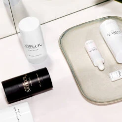 Holi(Stick) Sensitive Déodorant Stick Peau Sensible -Cosmétiques Soldes Agent Nateur inspi4 TINY 40d81b99 5cad 4f3f a88c 5091dbae4ebc