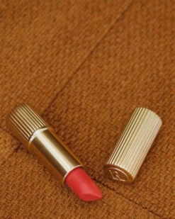 Rouge à Lèvres Semi Mat -Cosmétiques Soldes Capture d ecran 2023 05 09 a 10.47.23