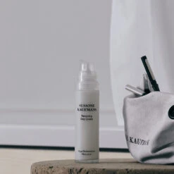 Renewing Day Cream Crème De Jour Anti-Âge -Cosmétiques Soldes Encart inspi SK Renewing 22 Day 2