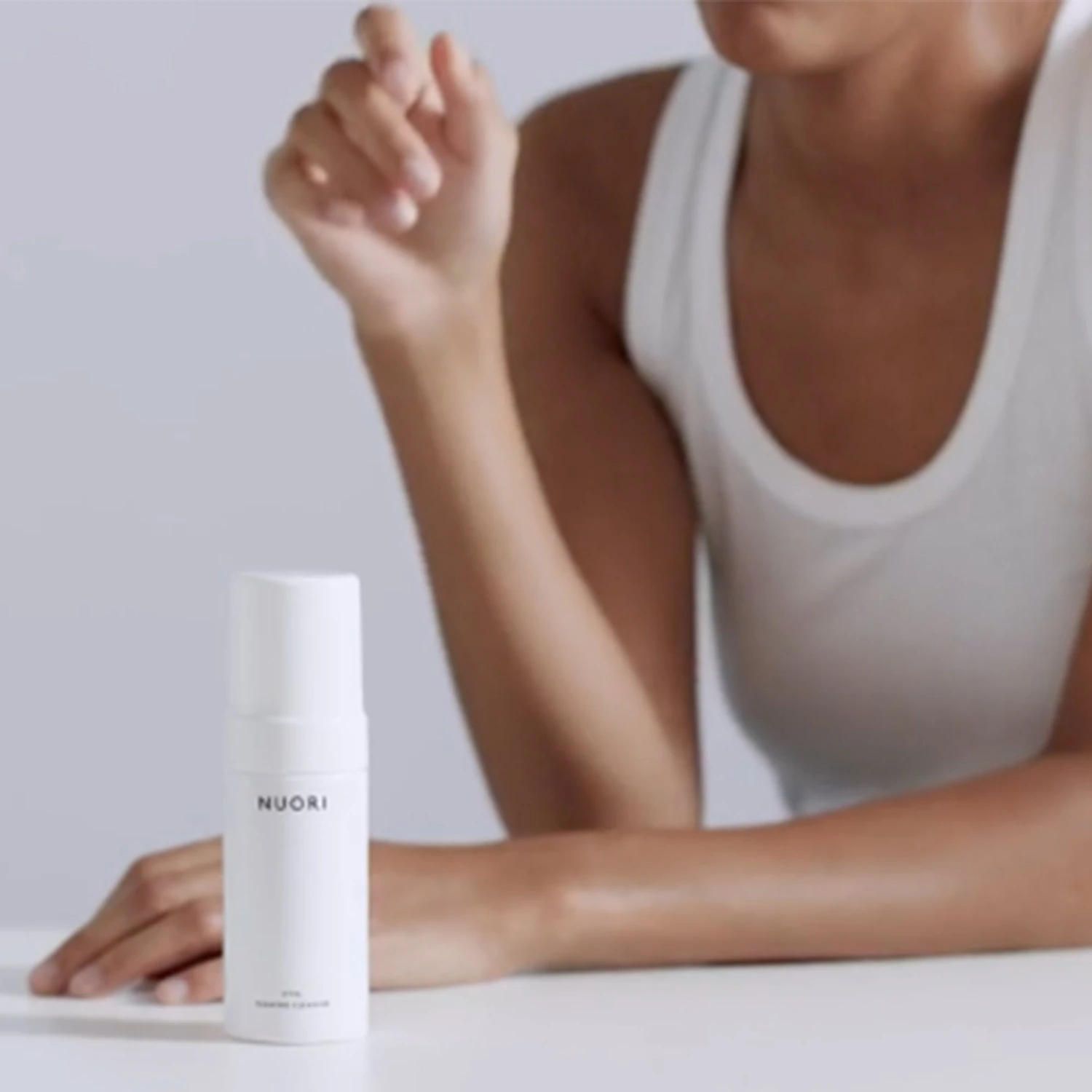 Vital Foaming Cleanser Mousse Nettoyante 2 Vital Foaming Cleanser Mousse Nettoyante – Image 2