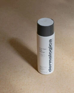 Dermalogica Oil To Foam Cleanser Nettoyant Tout-en-1 -Cosmétiques Soldes Nouveaute OiltofoamDermalogica Juin23 post