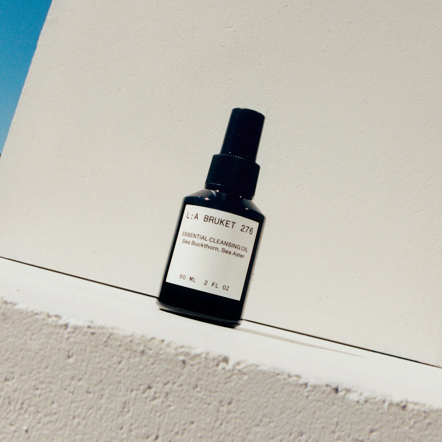 L:A Bruket Essential Cleansing Oil Huile Nettoyante 276 2 L:A Bruket Essential Cleansing Oil Huile Nettoyante 276 – Image 2