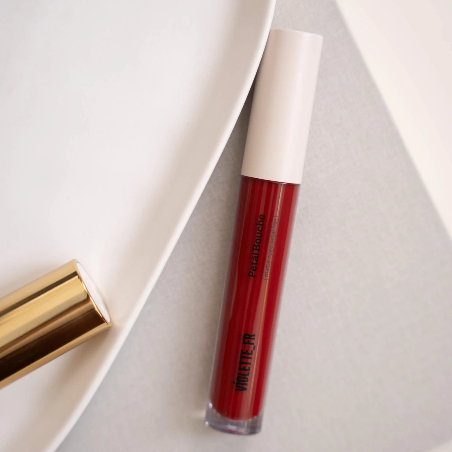 Petal Bouche Rouge à Lèvres Mat Sans Transfert 9 Petal Bouche Rouge à Lèvres Mat Sans Transfert – Image 9